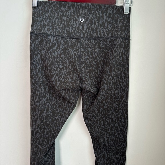 Lululemon Wunder Under High-Rise Crop 23" *Full-On Luxtreme - Picture 8 of 10